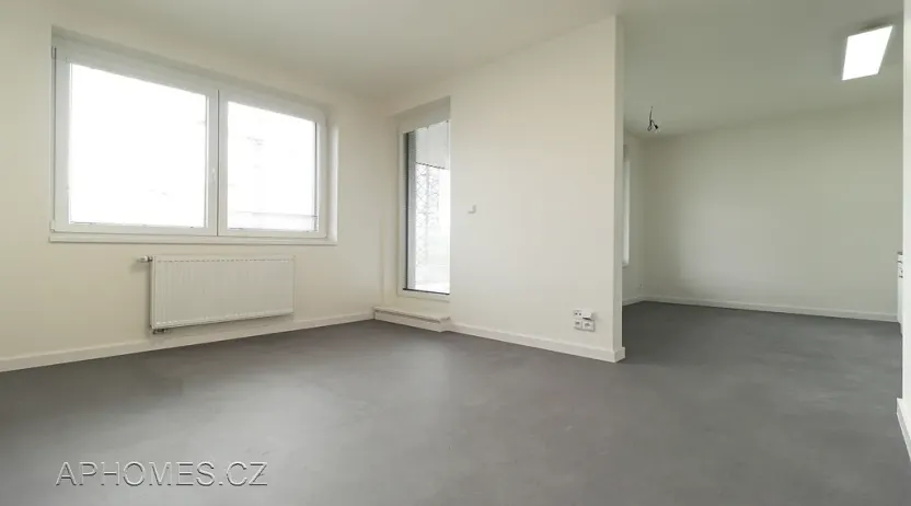 Pronájem bytu 1+kk, Praha - Vysočany, Pod Harfou, 40 m2