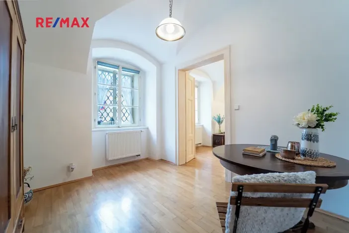 Prodej bytu 3+1, Praha - Malá Strana, Nebovidská, 57 m2