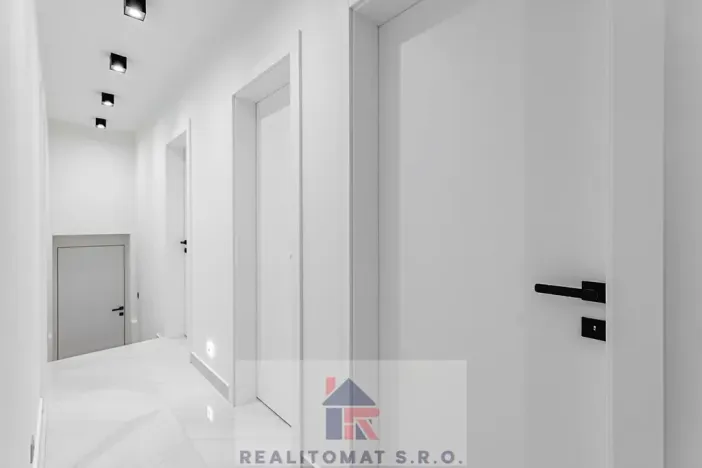 Pronájem bytu 4+kk, Praha - Komořany, Pod lesem, 127 m2