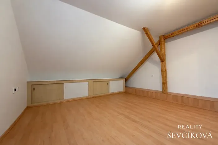 Pronájem bytu 3+kk, Hradec Králové, Miřiovského, 118 m2