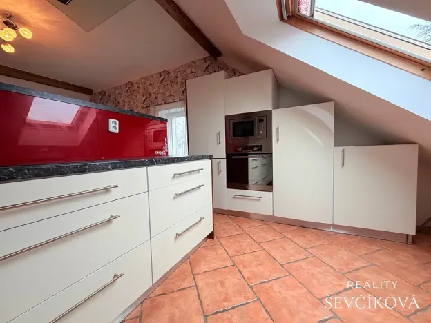 Pronájem bytu 3+kk, Hradec Králové, Miřiovského, 118 m2