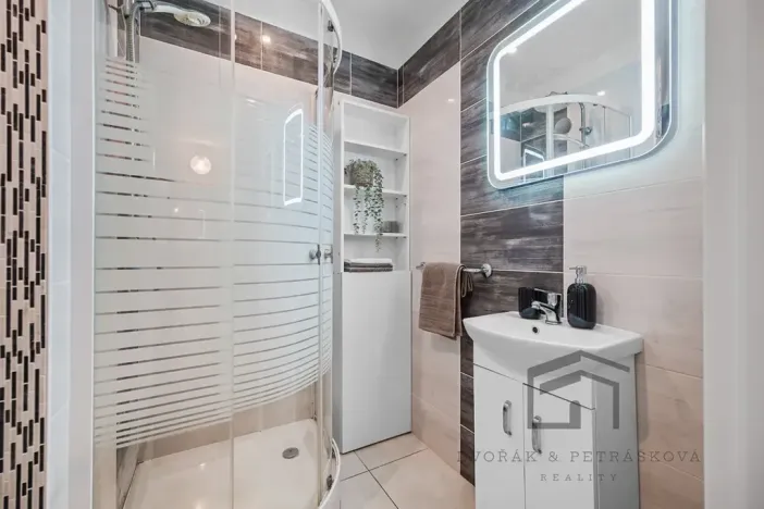 Prodej bytu 2+kk, Praha - Hostivař, Zápasnická, 39 m2