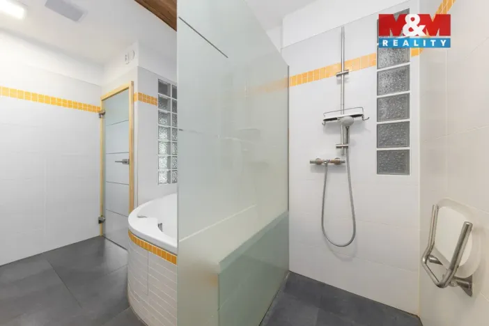 Prodej rodinného domu, Brno - Maloměřice, Jarní, 231 m2