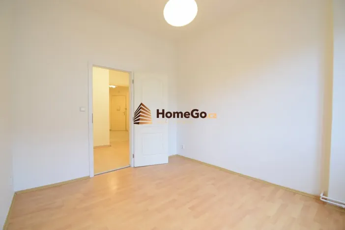 Pronájem bytu 2+kk, Praha - Nusle, U gymnázia, 55 m2