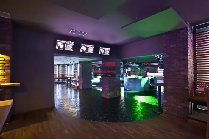 Prodej komerční nemovitosti, Veselí nad Lužnicí, náměstí T. G. Masaryka, 1037 m2