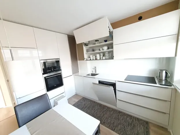 Pronájem bytu 4+1, Praha - Kobylisy, Služská, 128 m2