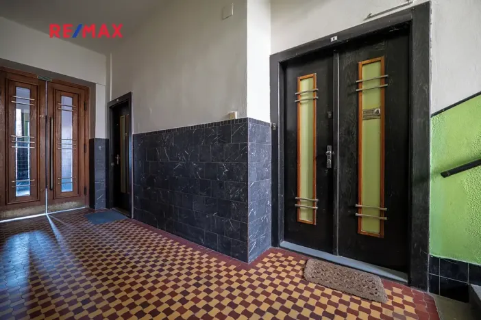 Prodej bytu 2+kk, Praha - Vršovice, Vršovické náměstí, 38 m2