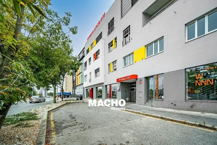 Pronájem bytu 1+kk, Praha - Michle, U plynárny, 31 m2