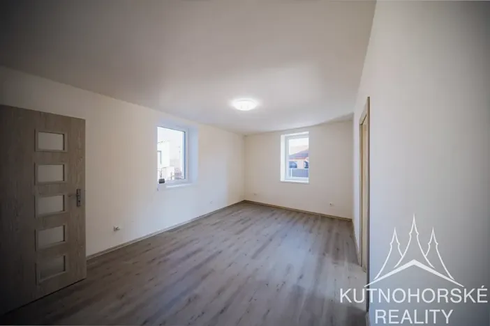 Prodej rodinného domu, Červené Pečky, Husova, 177 m2