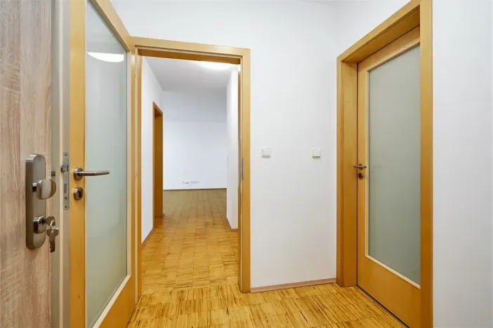 Pronájem bytu 2+kk, Praha - Žižkov, Husitská, 60 m2