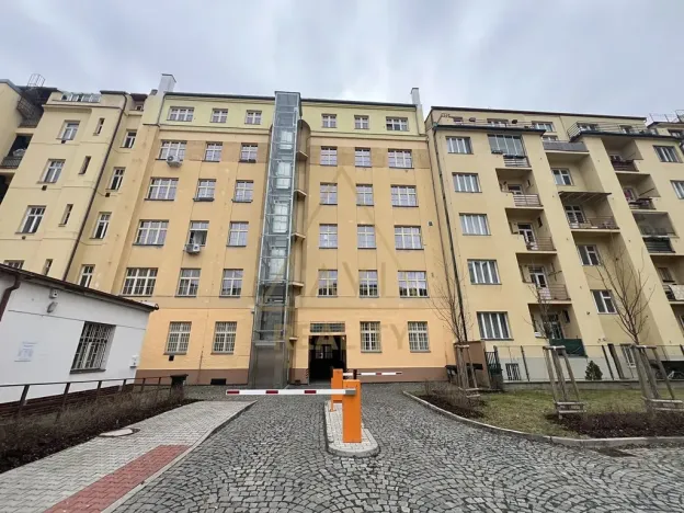 Pronájem bytu 2+kk, Praha - Bubeneč, dr. Zikmunda Wintra, 56 m2