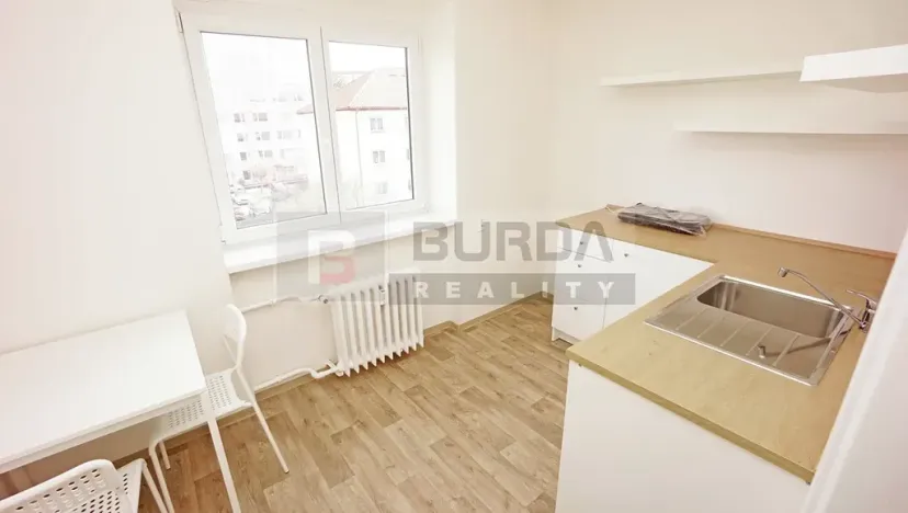 Pronájem bytu 1+1, Neratovice, 27 m2