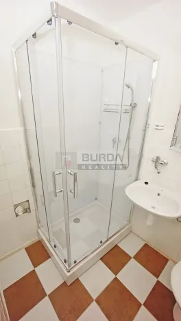 Pronájem bytu 1+1, Neratovice, 27 m2