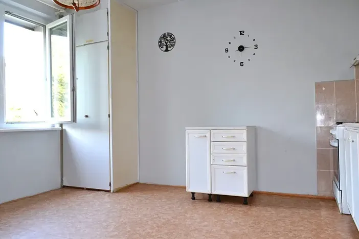 Pronájem bytu 1+1, Karlovy Vary, U Trati, 36 m2