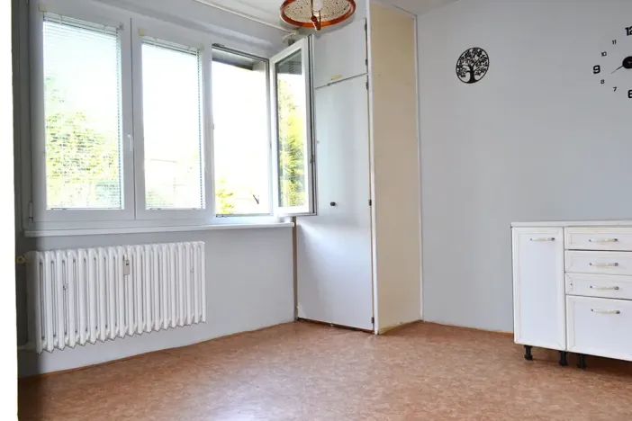 Pronájem bytu 1+1, Karlovy Vary, U Trati, 36 m2