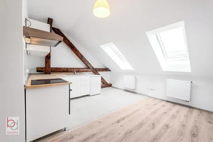 Pronájem bytu 1+kk, České Budějovice, Matice školské, 35 m2