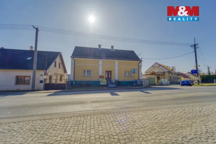 Prodej rodinného domu, Kladruby, Husova, 131 m2