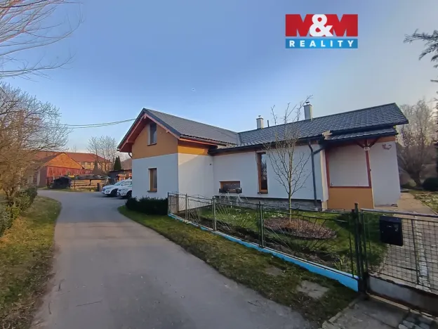 Prodej rodinného domu, Hukvaldy - Dolní Sklenov, 200 m2