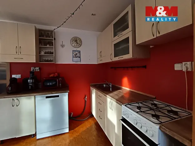 Prodej rodinného domu, Hukvaldy - Dolní Sklenov, 200 m2