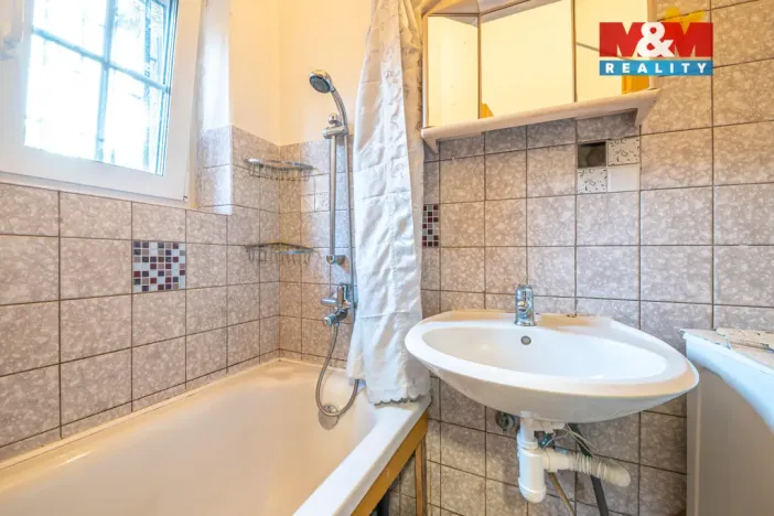 Prodej bytu 4+1, Nový Bor - Arnultovice, Gen. Svobody, 97 m2