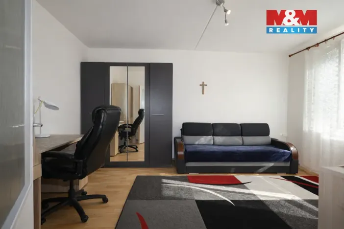 Prodej bytu 1+1, Karlovy Vary - Stará Role, Školní, 35 m2