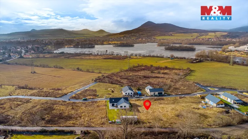 Prodej pozemku pro bydlení, Píšťany, 1098 m2