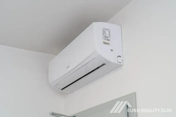 Prodej výrobních prostor, Zlín, Šrámkova, 643 m2