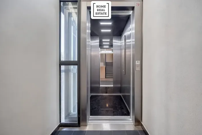 Prodej bytu 2+kk, Praha - Strašnice, Černokostelecká, 40 m2