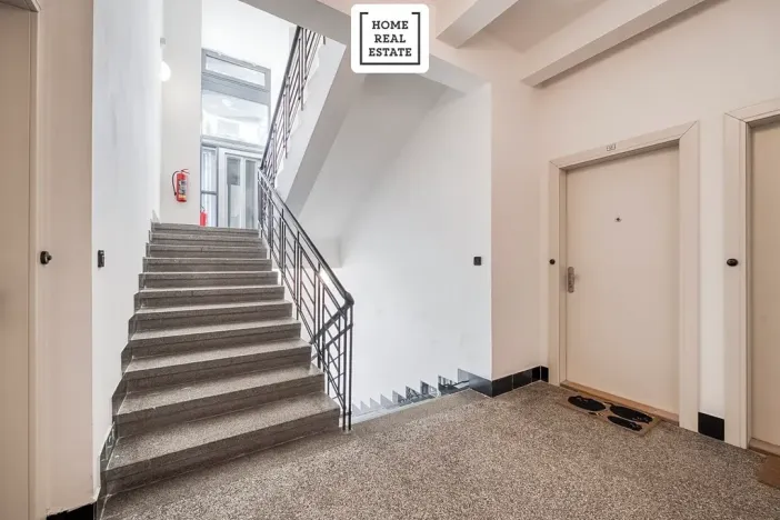 Prodej bytu 2+kk, Praha - Strašnice, Černokostelecká, 40 m2