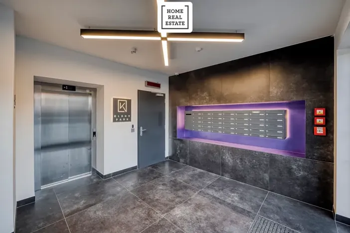 Pronájem bytu 2+kk, Praha - Vysočany, Kolbenova, 55 m2