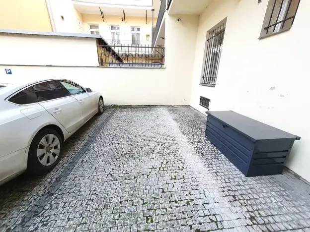 Pronájem garáže, Praha - Nové Město, Opatovická, 14 m2