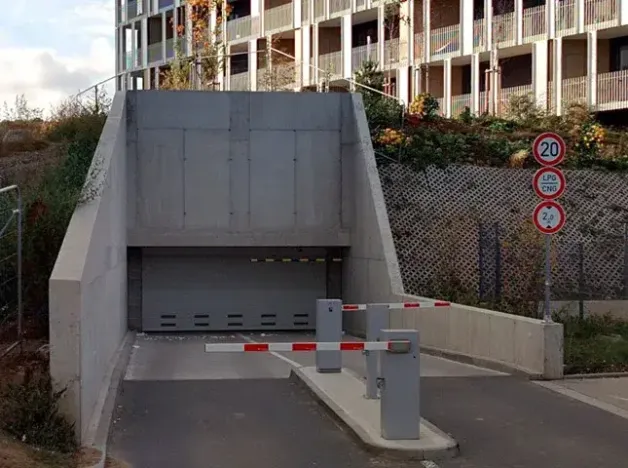 Pronájem garážového stání, Praha - Modřany, Mezi vodami, 13 m2