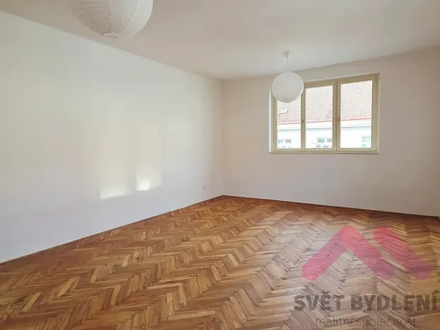 Pronájem bytu 2+1, Praha - Žižkov, Ambrožova, 82 m2