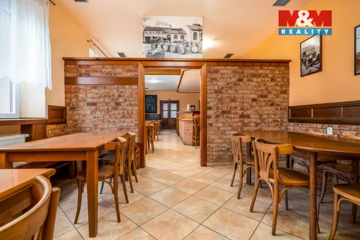 Pronájem restaurace, Praha, Rožnovská, 328 m2