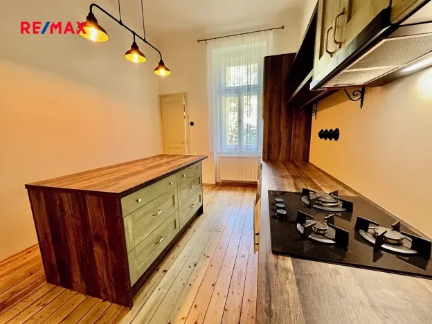 Pronájem bytu 3+1, Praha - Vinohrady, Slezská, 97 m2