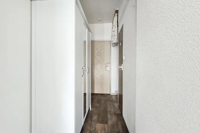 Pronájem bytu 1+kk, Děčín, Žerotínova, 27 m2