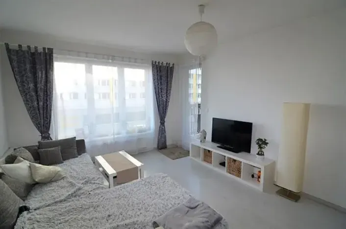 Pronájem bytu 2+1, Praha - Malešice, Počernická, 61 m2