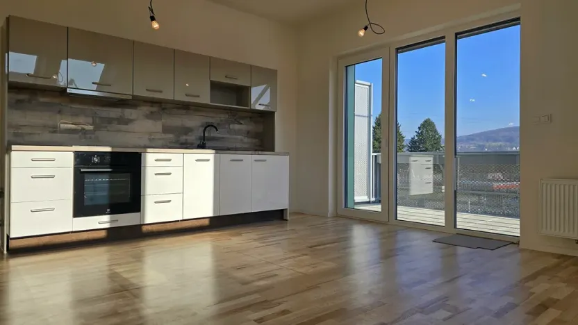 Pronájem bytu 2+kk, Dobřichovice, Souběžná, 62 m2