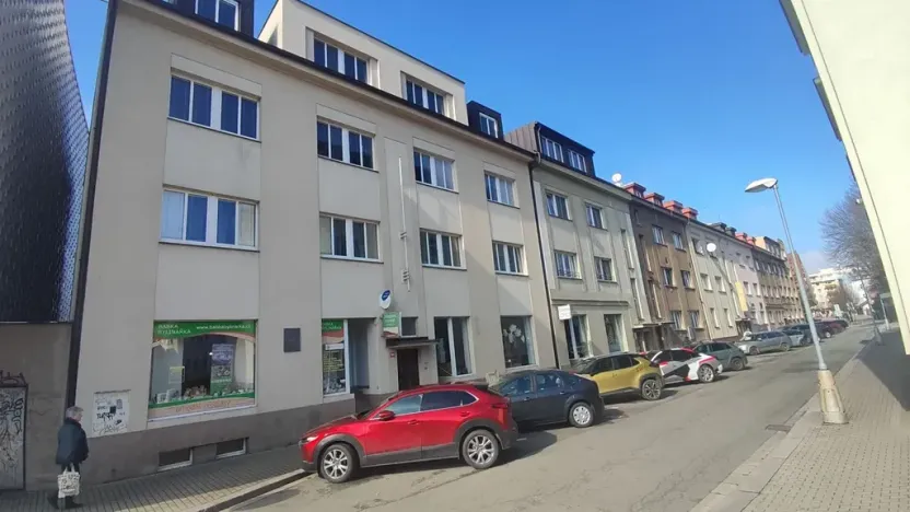 Pronájem bytu 2+kk, Hradec Králové, Letců, 48 m2