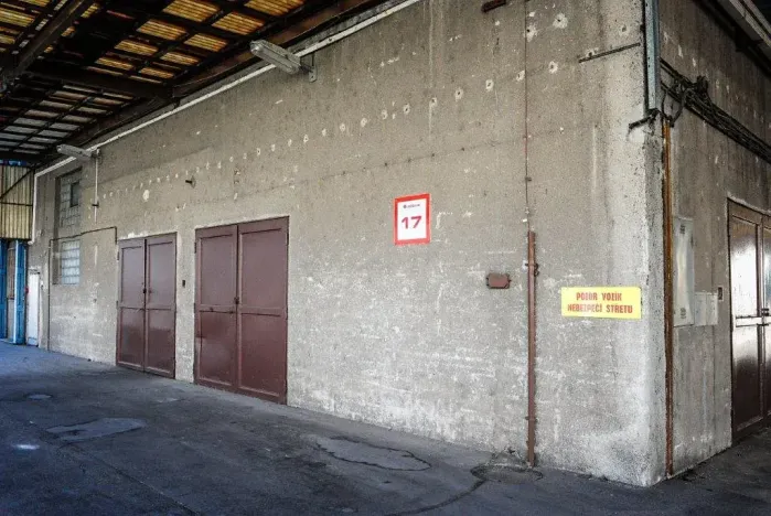 Pronájem výrobních prostor, Hodonín, Bratislavská, 2800 m2