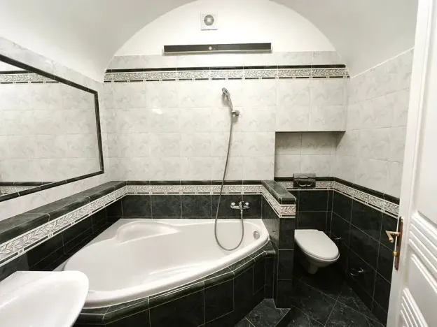 Pronájem bytu 2+1, Praha - Hradčany, Úvoz, 65 m2