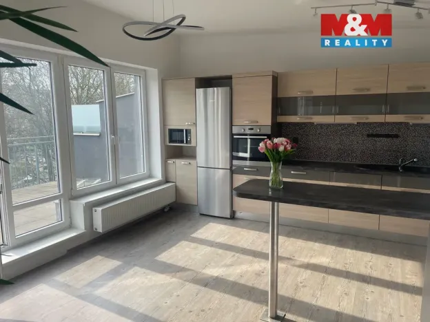 Pronájem atypického bytu, Strakonice - Strakonice I, Mlýnská, 92 m2