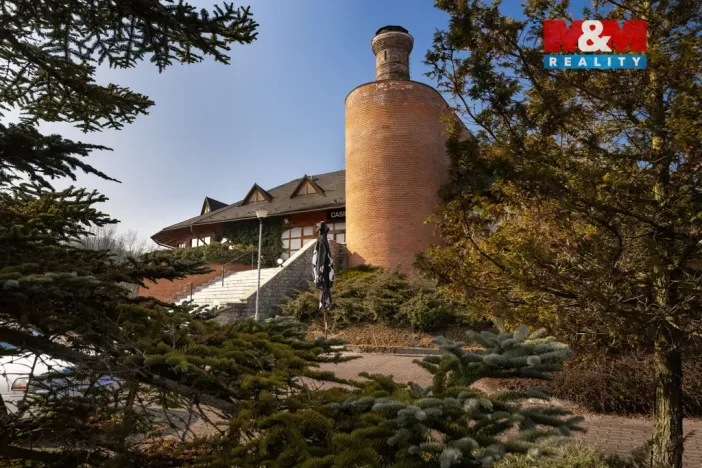 Prodej restaurace, Černotín, 2100 m2