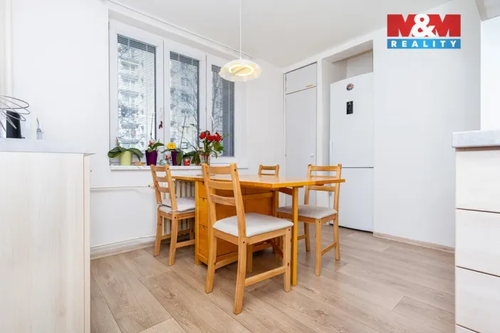 Prodej bytu 3+1, Pardubice - Bílé Předměstí, Na Drážce, 70 m2