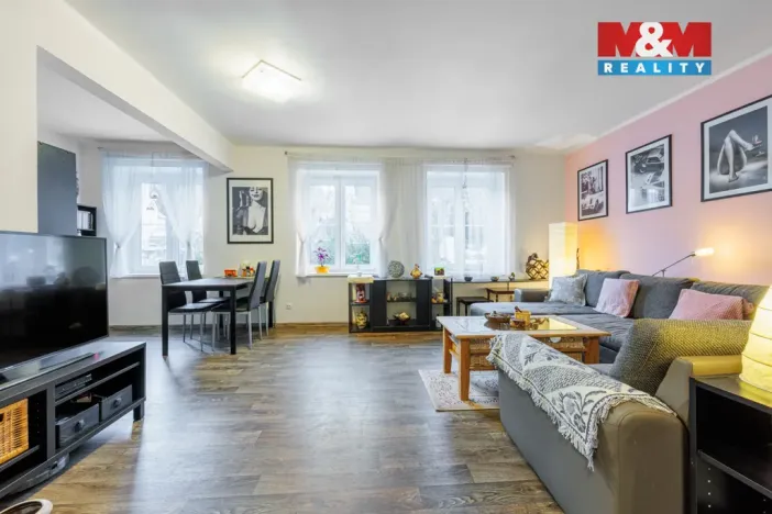 Prodej bytu 4+1, Karlovy Vary, Sládkova, 94 m2