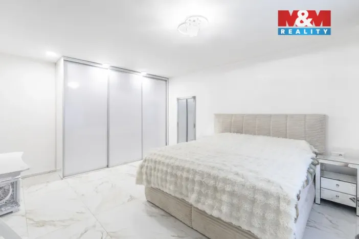 Prodej bytu 2+1, Ostrava - Výškovice, Břustkova, 62 m2