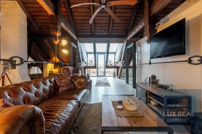 Prodej atypického bytu, Mikulov, Komenského, 164 m2