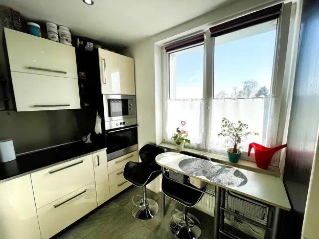 Prodej bytu 3+1, Pernarec, 58 m2