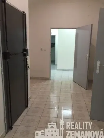 Pronájem kanceláře, Praha - Holešovice, Jirečkova, 240 m2