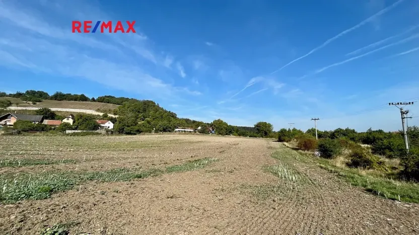 Prodej pozemku pro bydlení, Jeviněves, 7274 m2